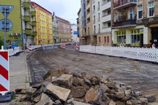 Przedwojenne torowisko tramwajowe na ul. Emilii Plater