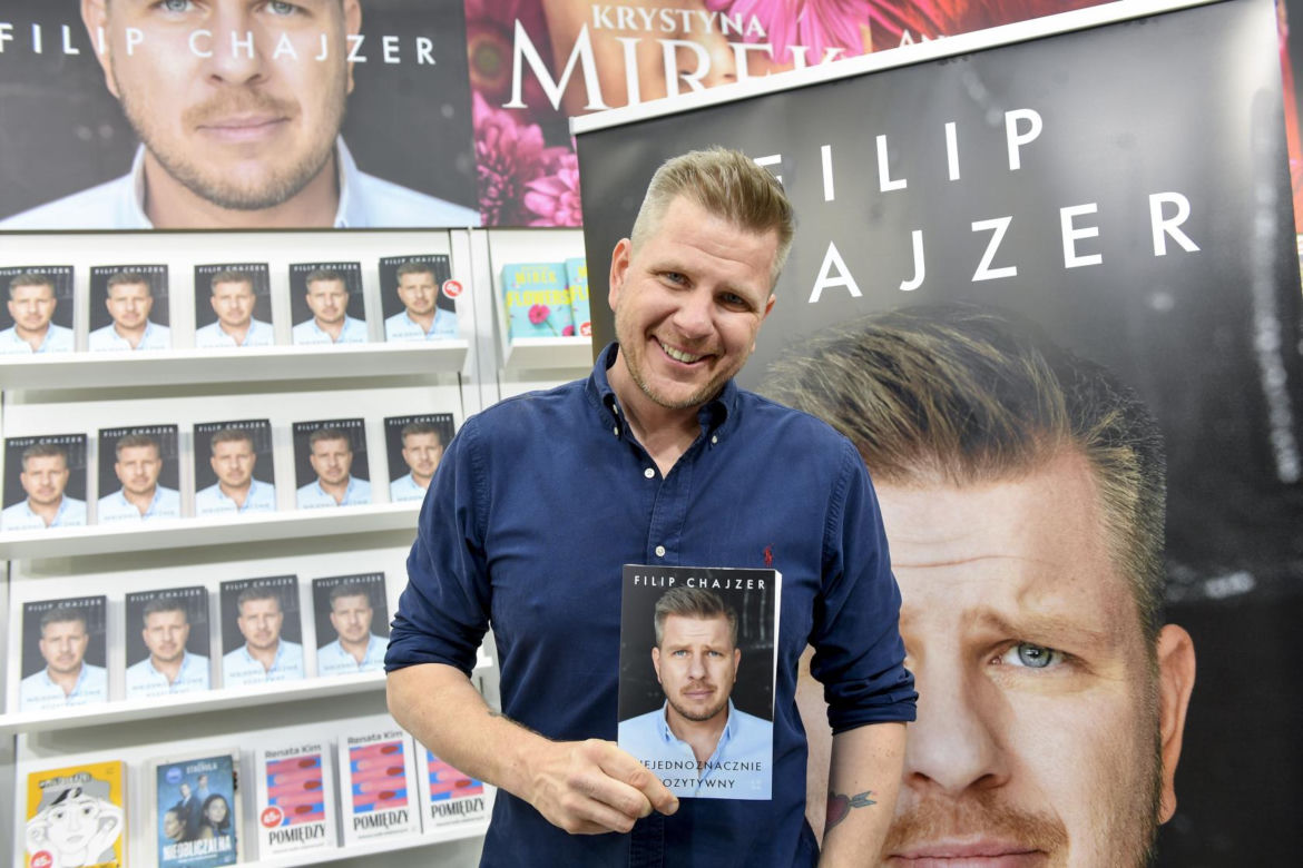 Filip Chajzer ma poważne problemy. Dyrektor jego fundacji złożył zeznania!
