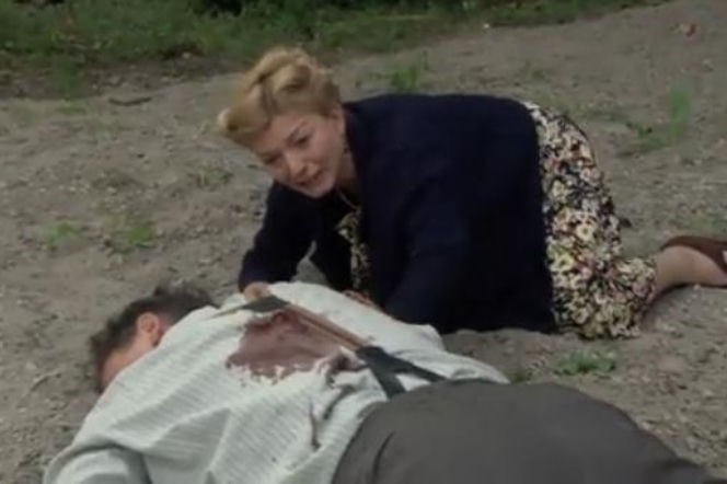 Czas honoru 7 sezon odc. 3. Rosa Knapik (Edyta Olszówka), Alfred (Ireneusz Czop)