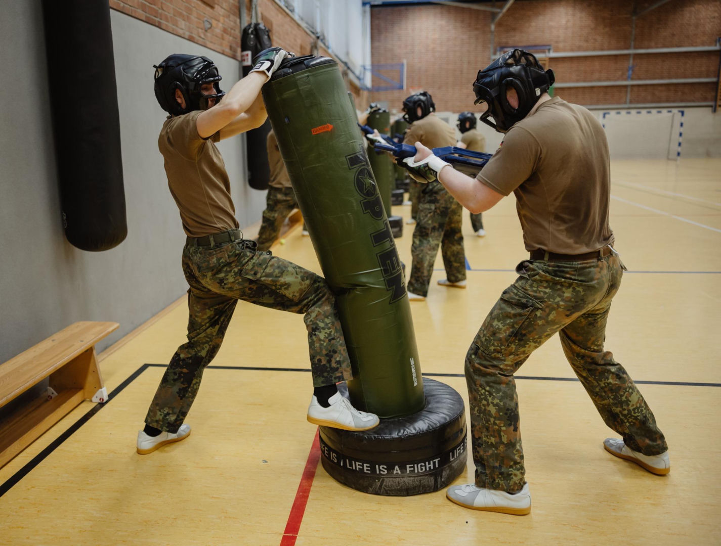 Bundeswehra w kryzysie. Braki kadrowe i groźba poboru