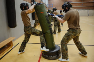 Bundeswehra w kryzysie. Braki kadrowe i groźba poboru