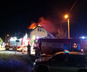 Nowe Włóki. Pożar budynku wielorodzinnego. Dach nad głową straciło około 20 osób [ZDJĘCIA]