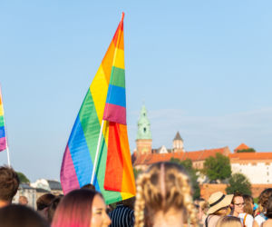 Marsz Równości w Krakowie - tłumy na wydarzeniu pod hasłem Zaczerpnąć tchu.