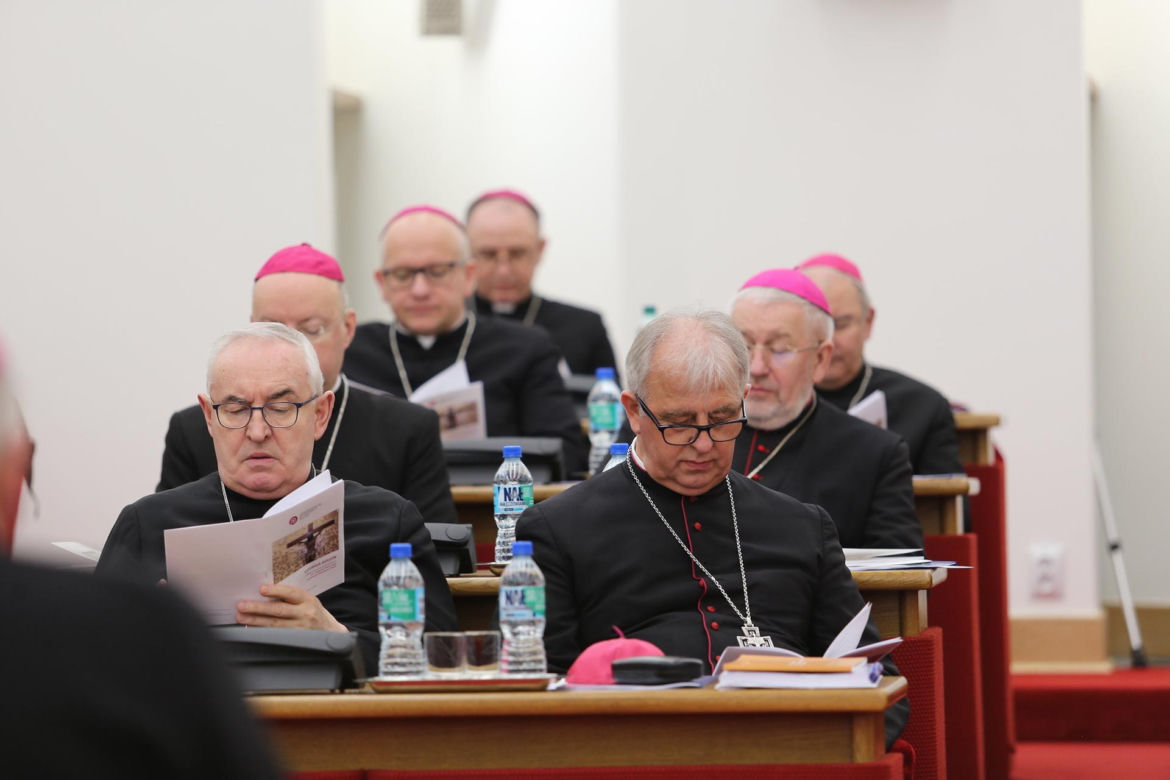 Arcybiskup Tadeusz Wojda nowym przewodniczącym Konferencji Episkopatu Polski. Metropolita gdański został wybrany na 5-letnią kadencję [ZDJĘCIA].