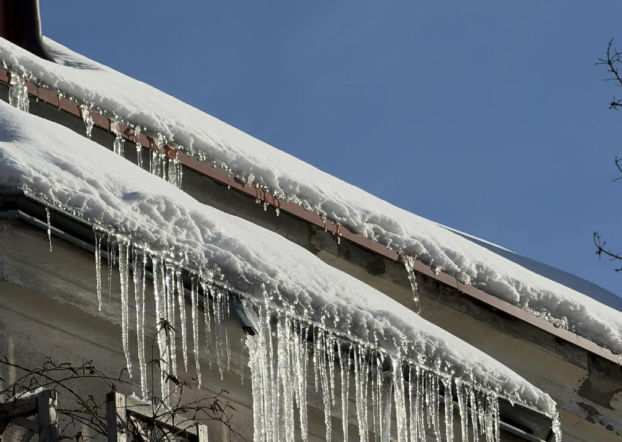 Śnieg, mróz i jeszcze to! Wiemy, gdzie drogi zmienią się w ślizgawki