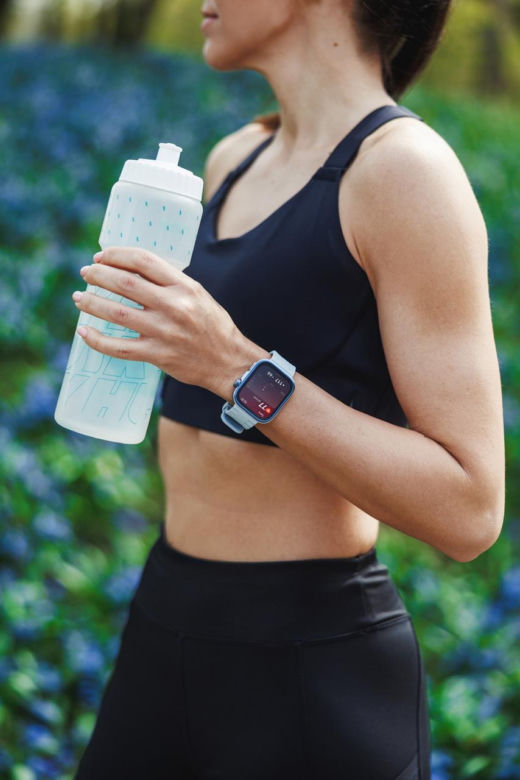 Huawei Watch 4 - lifestyle