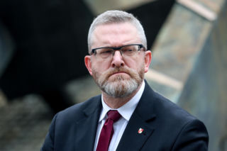 Uchylenie immunitetu Grzegorza Brauna? Wniosek Prokuratury do PE 