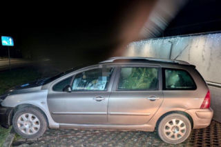 Porywacz choinek zatrzymany! Badanie alkomatem nie pozostawiło wątpliwości