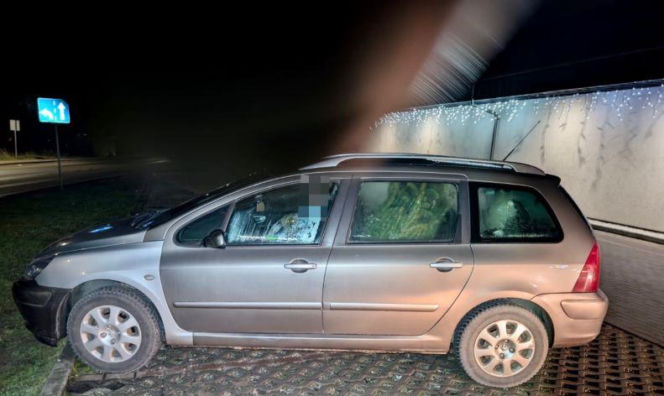 Porywacz choinek zatrzymany! Badanie alkomatem nie pozostawiło wątpliwości