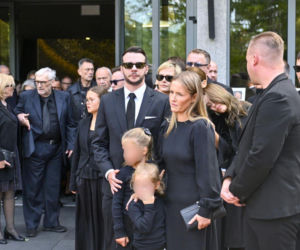Tak pożegnały Jana Frycza córka i wnuczka. Trudno się nie rozpłakać