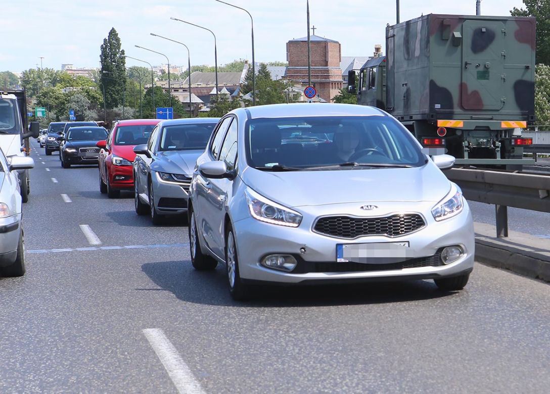 Przez fatalny stan wiaduktów, kierowcy muszą zwolnić do 40 km/h