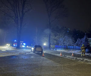 Uciekał seatem przed policją. Gonili go przez dwa powiaty. Zginął na drzewie