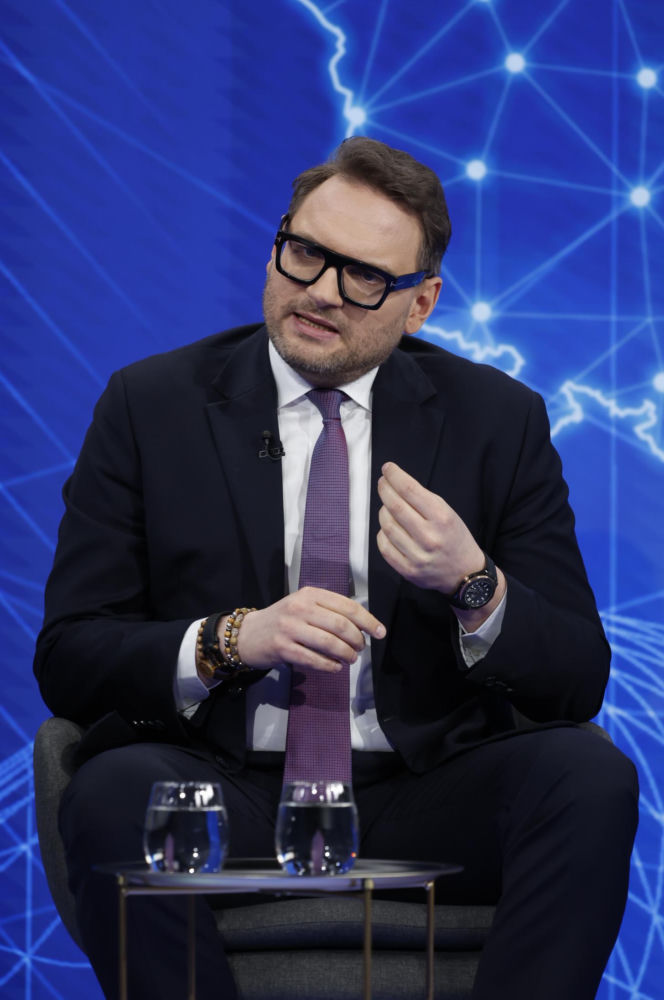 Debata local content