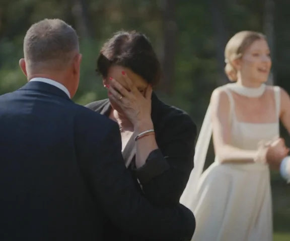 Beznadziejna zabawa skłóconych Rogowskich na ślubie Natalki. Marysia zacznie wspominać swój ślub ze zdradzieckim mężem