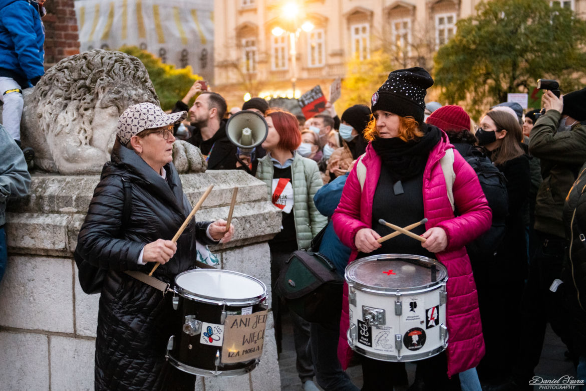 Kraków: "Ani jednej więcej". Protest po śmierci ciężarnej Izabeli z Pszczyny