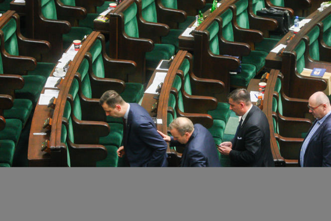 SEjmowy bunt przeciw cenzurze Kuchcińskiego