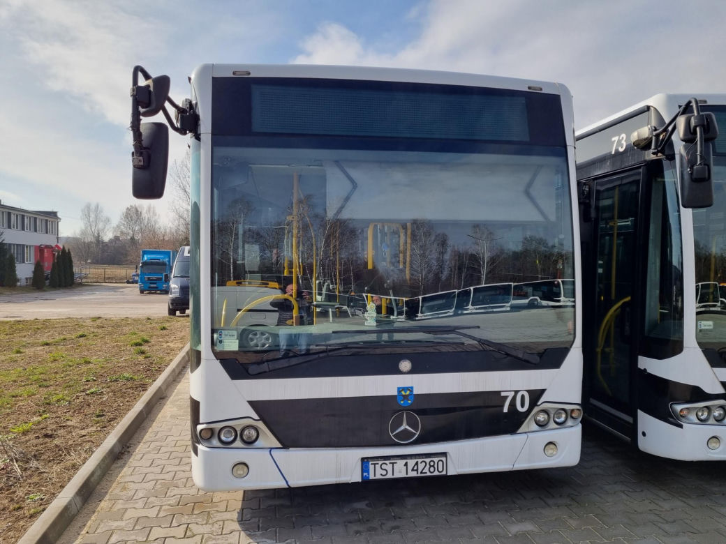 ZEC Starachowice sprzedaje 10 Mercedesów. Drugi przetarg niższa cena