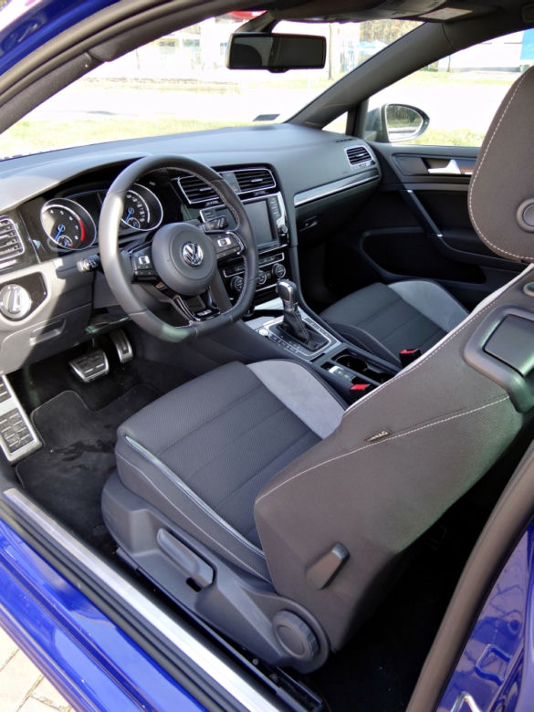 Volkswagen Golf R 2.0 TSI 300 KM
