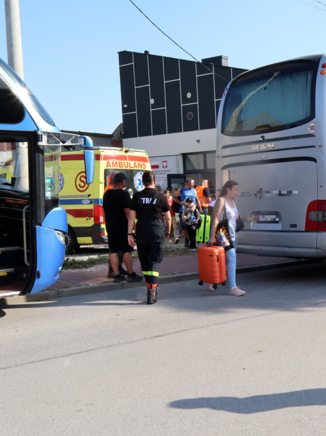 Miejsce katastrofy kolejowej. Pasażerowie opowiedzieli nam, co działo się tuż po zderzeniu z ciężarówką