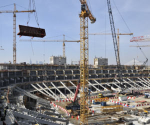 Stadion Narodowy: pierwsze trybuny