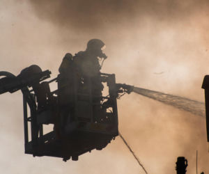 Płonie zabytkowy pałac w Lubuskiem! Gigantyczna akcja straży pożarnej