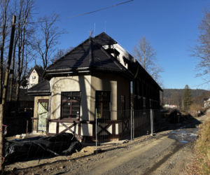 Pijalnia i hala spacerowa przy Dolnym Źródle w Świeradowie-Zdroju