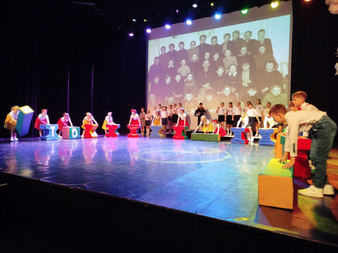 Siedlecka „Szóstka” uczciła potrójny jubileusz. Występy przygotowali także uczniowie