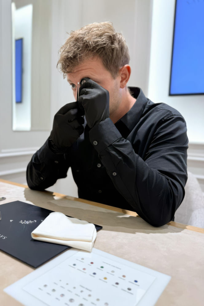 Ekspert radzi: Kiedy tańszy pierścionek zaręczynowy okazuje się najdroższym wyborem