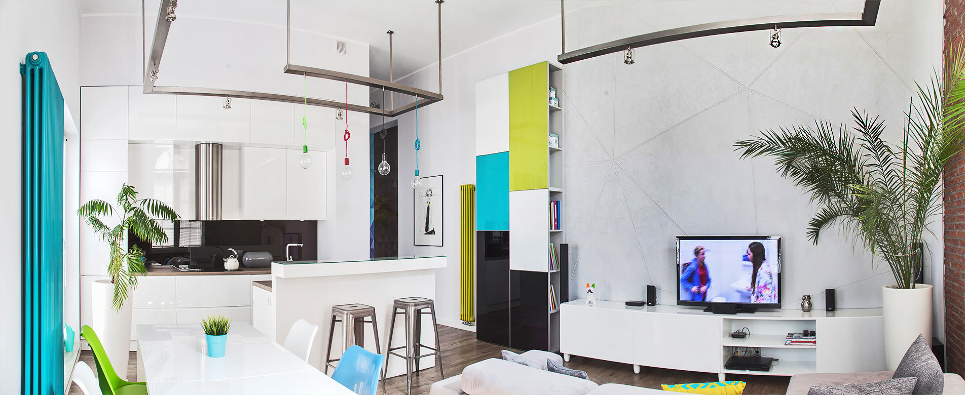Loft z akcentem koloru