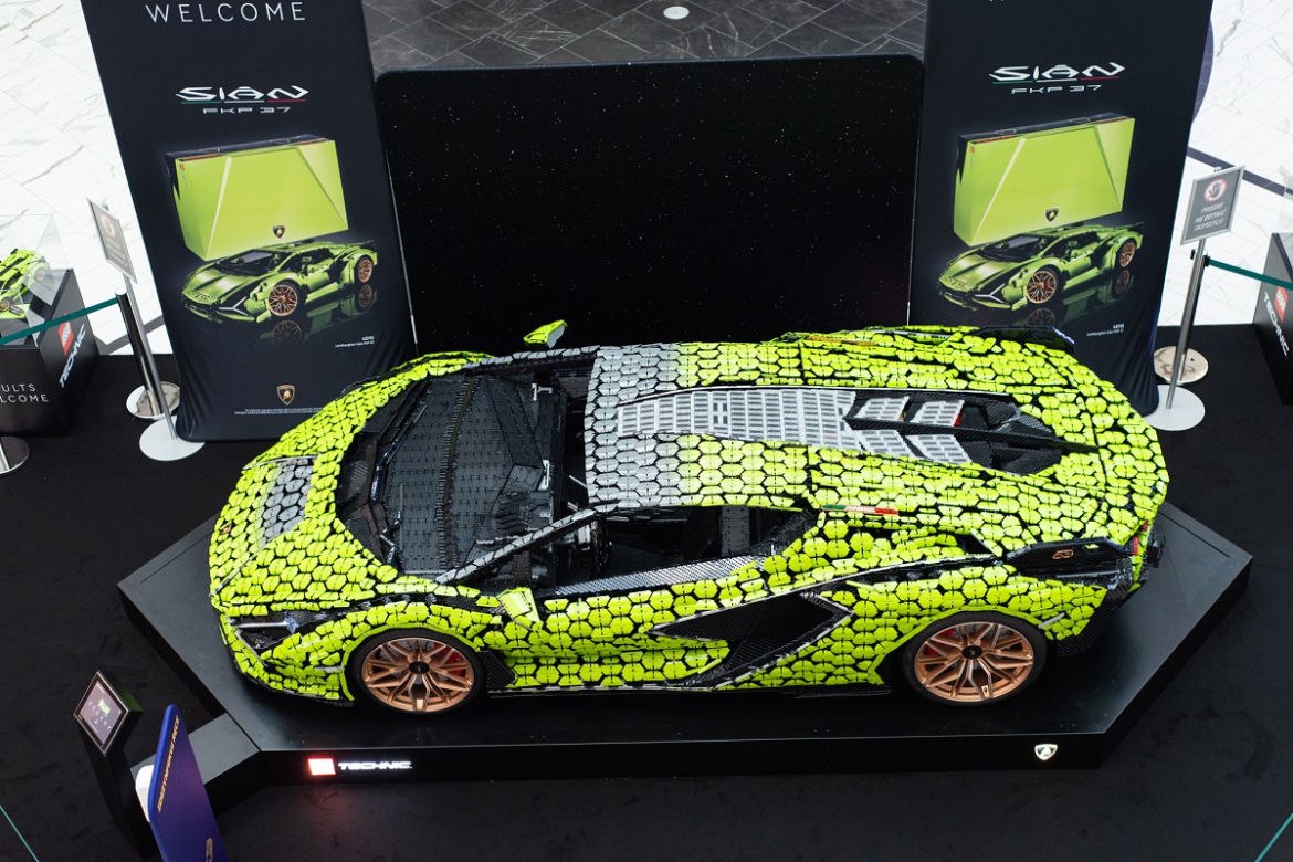 Lamborghini Sian z klocków LEGO - model w skali 1:1