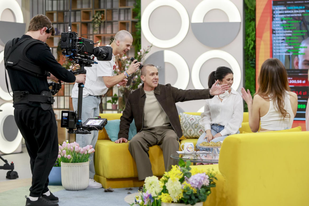 Kurzajewski ogolił się na łyso w "Halo tu Polsat"