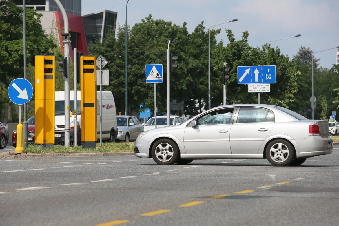 Nowy fotoradar w Warszawie bije rekordy. W ciągu miesiąca zrobił prawie 8000 zdjęć