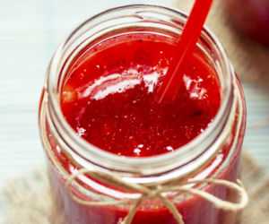 Truskawkowe smoothie z wodą kokosową
