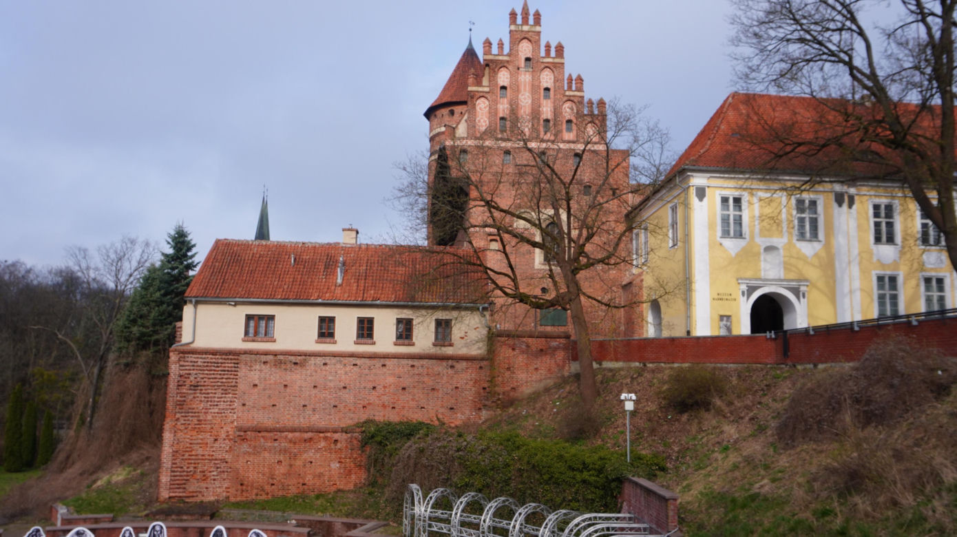 W Olsztynie były trzy bramy obronne. Z niektórych pozostały tylko ruiny