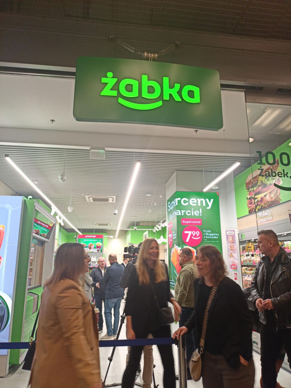 Otwarcie jubileuszowego sklepu Żabka