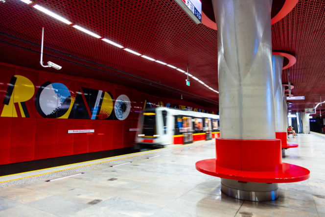 Stacja metra M2 Rondo Daszyńskiego