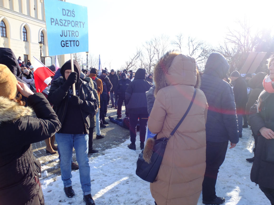 Protest antyszczepionkowców w Lublinie. Początek był przerażający