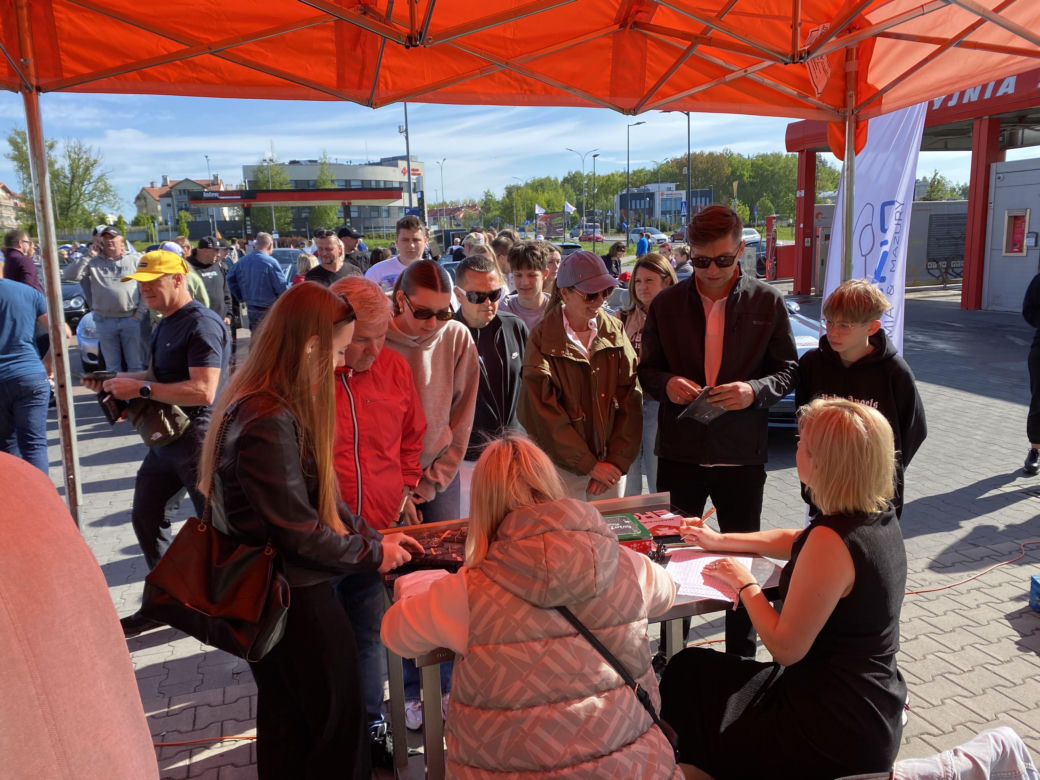 Start sezonu Cabrio Warmia&Mazury 2025 - Śniadanie z Intermarche Olsztyn 
