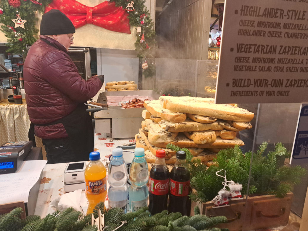 Jarmark Bożonarodzeniowy 2025 na Rynku Głównym w Krakowie. Jedzenie drogie jak nigdy