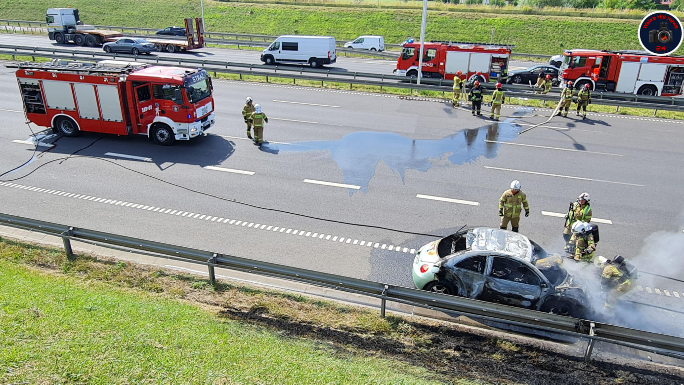 Miętowy garbus płonął jak pochodnia na S8