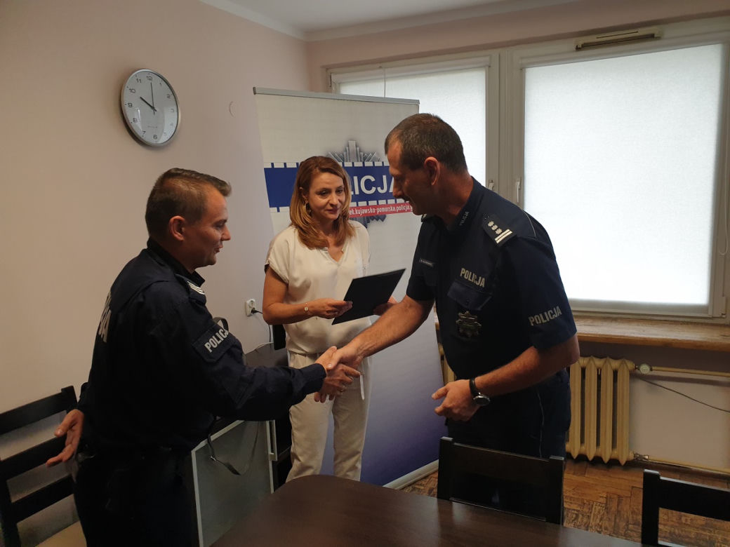 Uratowali życie kobiecie. Podziękował im szef policji z Włocławka