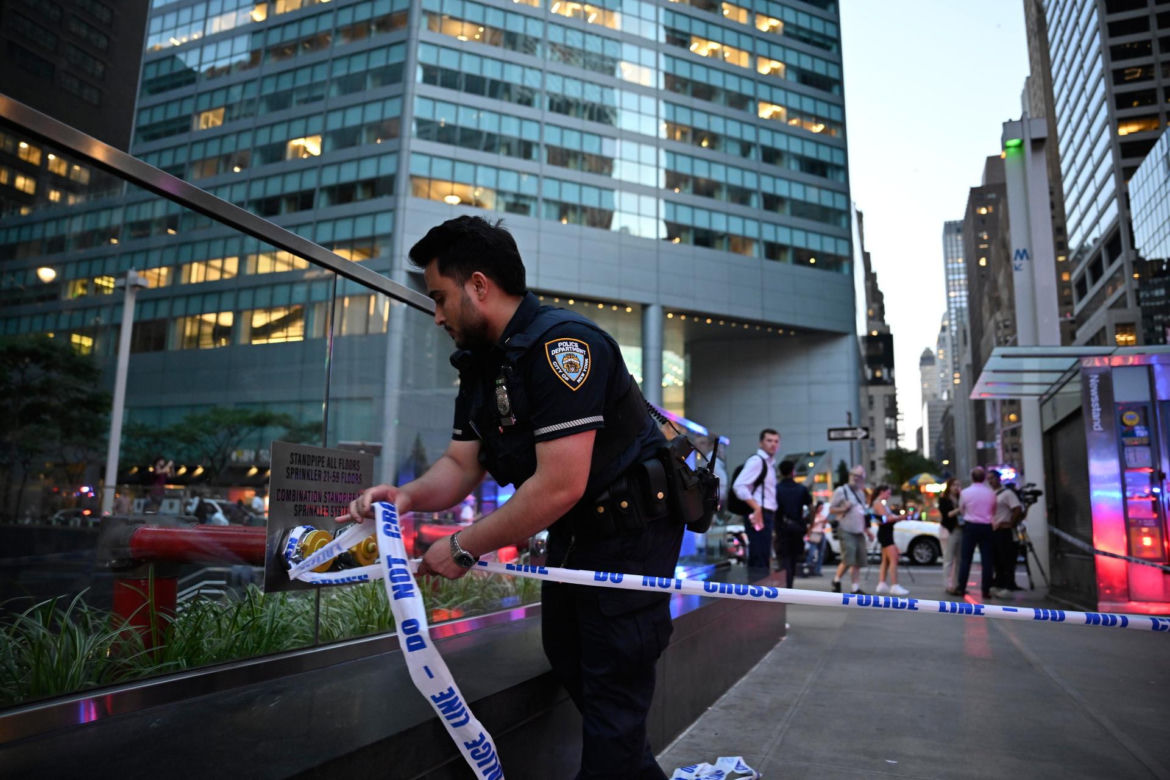 Masakra na Manhattanie! Mężczyzna otworzył ogień w wieżowcu