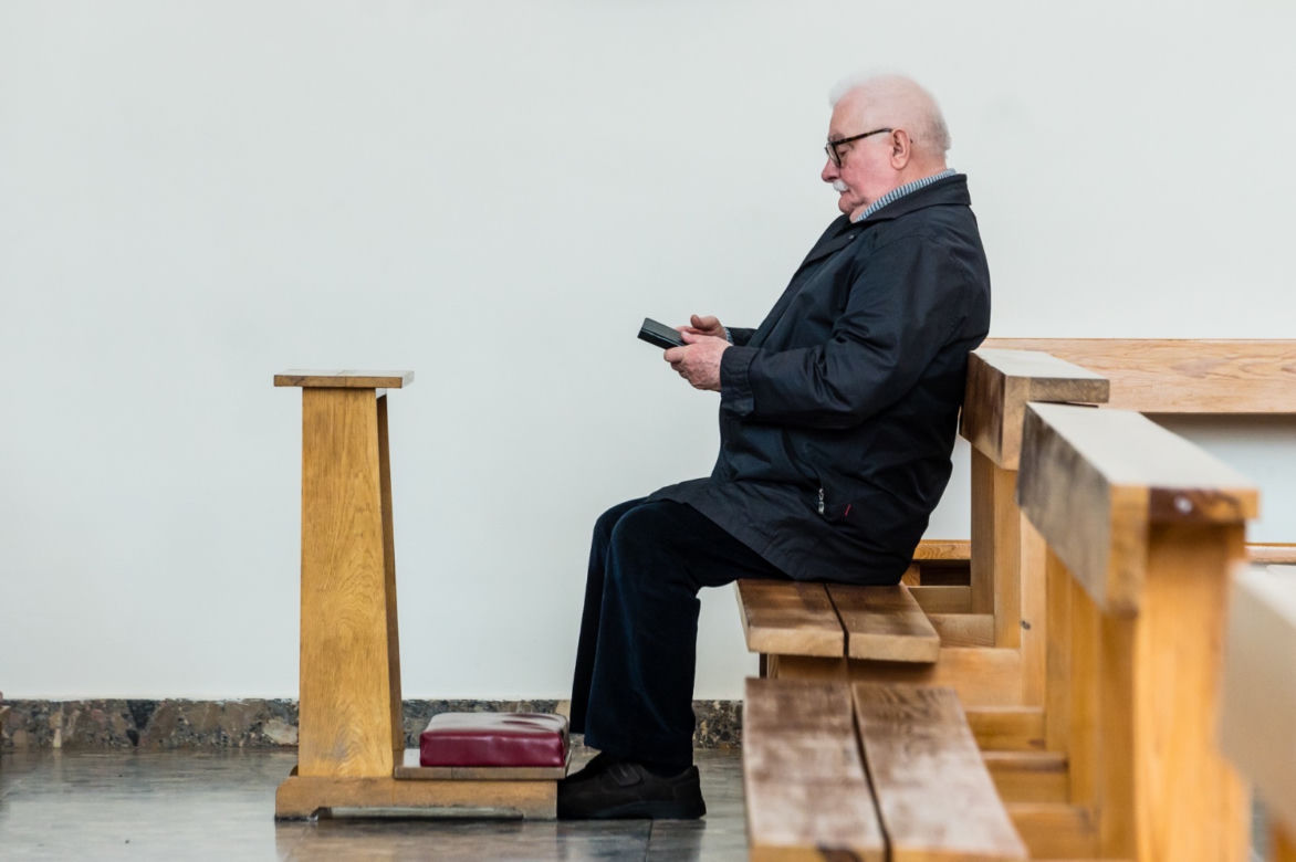 Koronawirus w Trójmieście. Ochroniarze Lecha Wałęsy w maseczkach