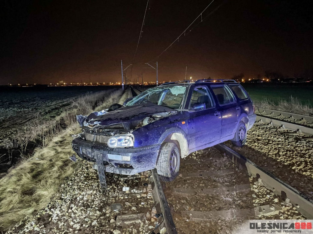 Wypadek na przejeździe kolejowym między Boguszycami i Dąbrową