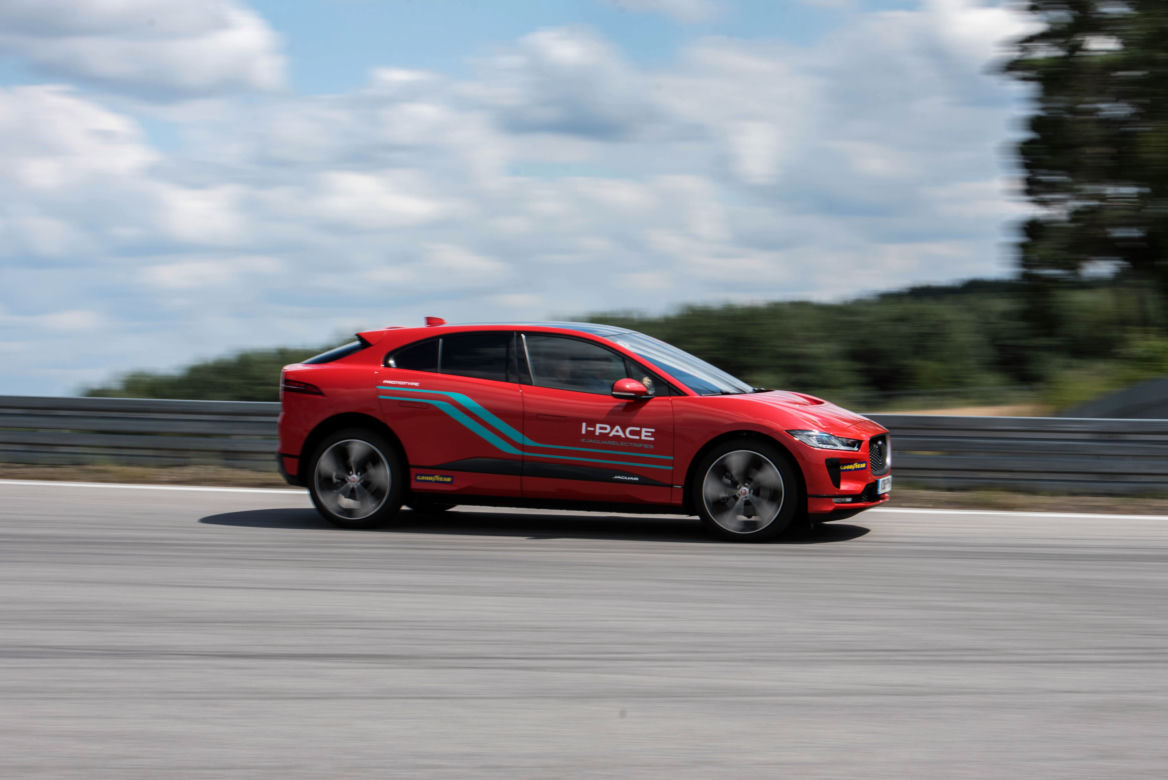 Jaguar I-Pace na Autodromie Jastrząb