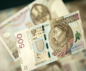 500 plus powinno zachęcać do powrotu na rynek pracy