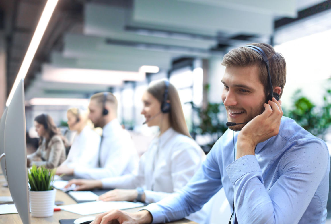 2. Pracownik call center