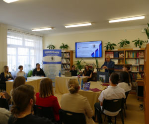 Debata szkolna w ramach programu Złote Szkoły NBP w Ekonomiku