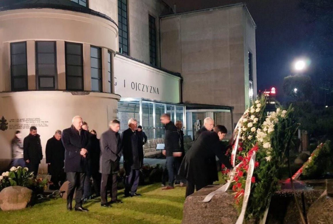 PIS uczcił 13 grudnia