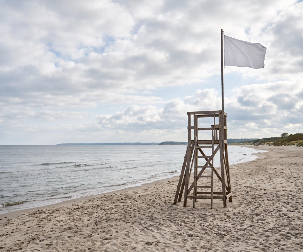 Sinice Mechelinki. Czy w Mechelinkach można się kąpać 23.07? Flaga, warunki pogodowe